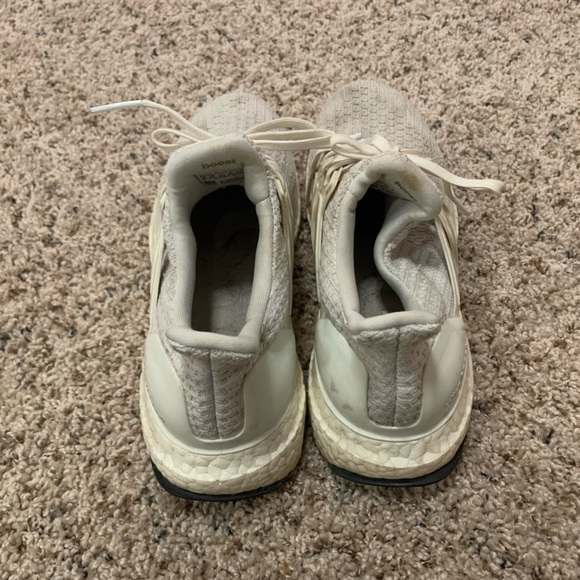 White Ultraboosts - Picture 3 of 5